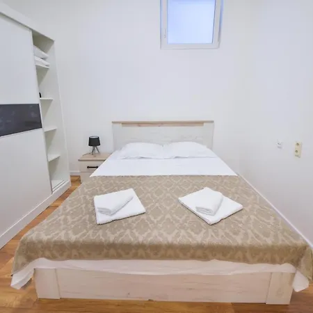 Harmonia Hills Apartament *